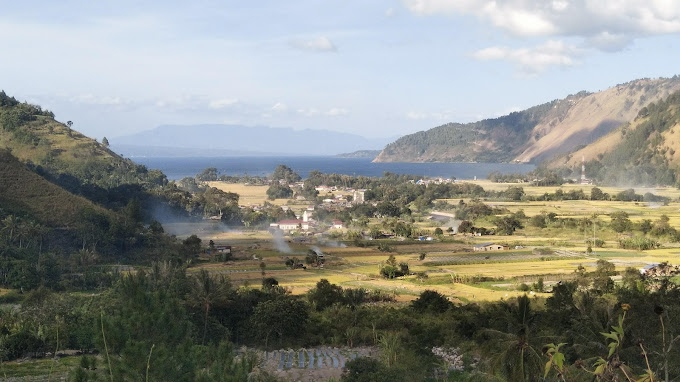 Pemandangan alam dari Tombak Sulu-Sulu