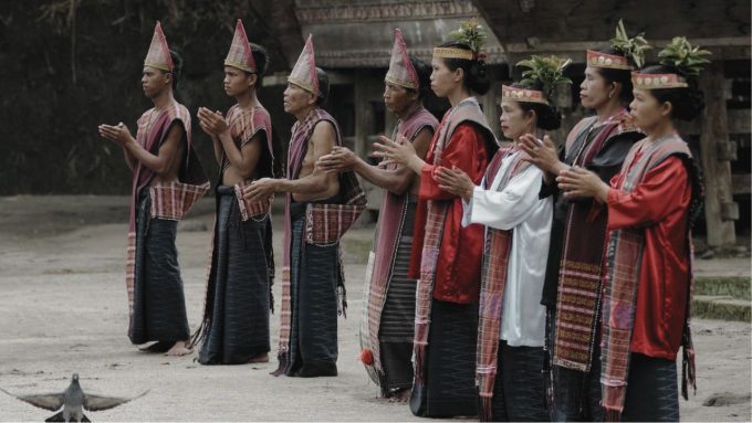 Menyingkap makna Natal dan Tahun Baru bagi orang Batak.