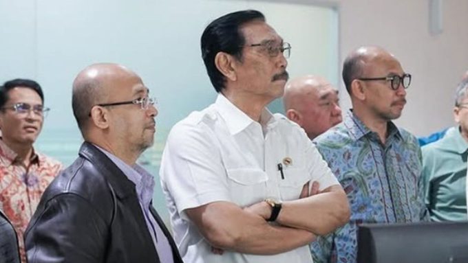 Luhut Binsar Panjaitan sedang meninjau Coretax (luhut.panjaitan Instagram).