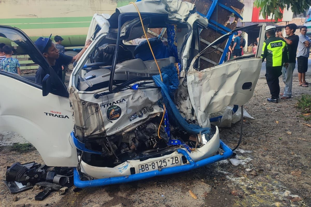 Kondisi truk pengangkut telur yang hancur (Dok. Polres Labusel).