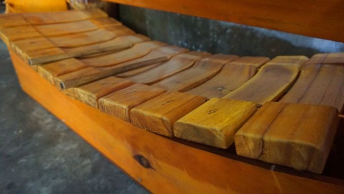 Ilustrasi alat musik Garantung.