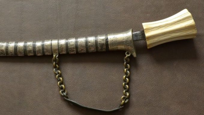 Piso Gading, Senjata Kerajaan Legendaris dari Batak Toba.